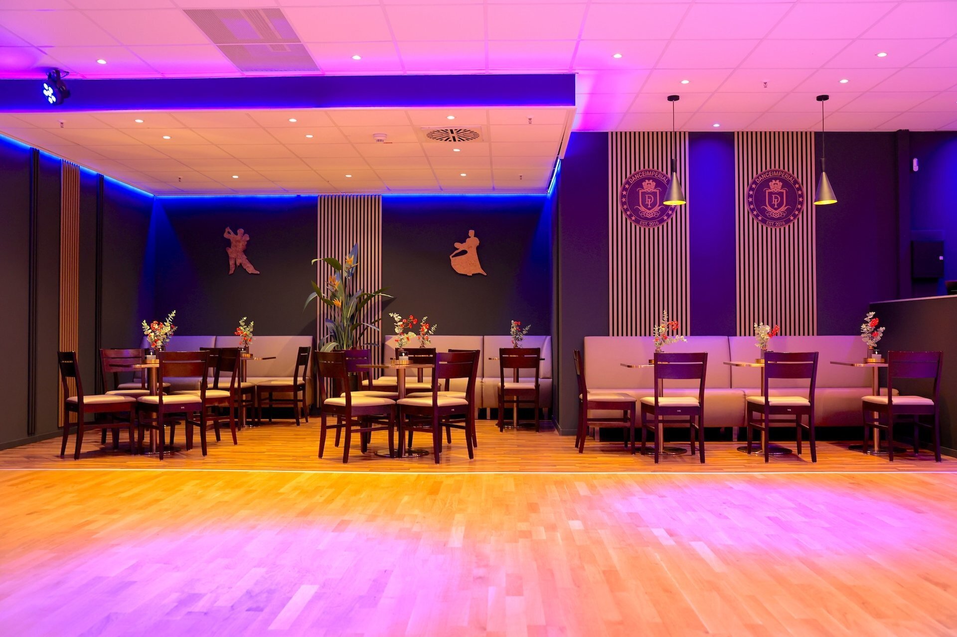 DANCEIMPERIAL – Ambiente und Architektur